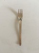 Hans Hansen 
Linje Sterling 
Silver Cake 
Fork. 14 cm L 
(5 33/64")