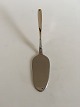 Ascot W. & S. 
Sorensen 
Sterling Silver 
Cake Server 
with 
Steelblade. 
20.5 cm L (8 
5/64")