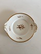 Royal 
Copenhagen 
Brown Rose Cake 
Dish No 9097. 
27.5 cm (10 
53/64")