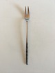 Jens Quistgaard 
Dansk IHQ 
Serving Fork in 
Steel Variation 
VI.
Measures 21cm 
/ 8 1/4".