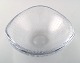 Signed Kosta 
Boda, Vicke 
Lindstrand Art 
Glass bowl.
A bowl by 
famed designer 
Vicke 
Lindstrand ...