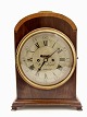 William Smith 
London the year 
1806 Empire 
bracket clock 
in mahogany 
with inlay H. 
40 cm. No. 
288840