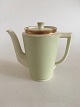 Royal 
Copenhagen 
Dagmar Coffee 
Pot No. 9533. 
19 cm tall (7 
31/64 in.) 
1st Quality
