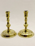 A pair of brass candlesticks næstved sold