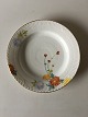 Royal 
Copenhagen No 
93. Asters 
White Half Lace 
w. Flowers and 
Gold Dinner 
Plate. 25.5 cm 
(10 ...