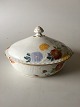 Royal 
Copenhagen No 
93 White Half 
Lace w. Flowers 
and Gold Lidded 
Serving Dish. 
20 cm dia (7 
...