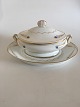 Royal 
Copenhagen No 
118 Soup Tureen 
with Lid and 
Under Platter. 
w. Golden 
Peacock Feather 
...