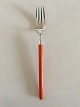 Hans Hansen 
Amalie Dinner 
Fork in Silver 
with Orange 
Enamel Handle. 
20 cm L (7 
7/8")