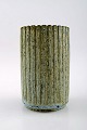 Arne Bang. Keramikvase, riflet design.
