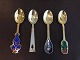 Christmas 
spoons 
Year from left 
to right: 1974, 
1940, 1999, 
1946
Sterling 
silver 
Prices ...