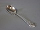 Small server in 
handmade 
hallmarked 
silver.
L - 18,5 cm.