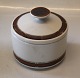 1 pieces in 
stock
Marmelde jar, 
large 6.5 x 
10.5 cm + lid 
SELANDIA Danish 
Stoneware 
Desiree ...