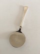Patricia W&S 
Sorensen 
Croustade 
Server in 
Silver and 
Stainless 
Steel. 20.5 cm 
L (8 5/64")