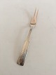 Hans Hansen 
Arvesølv No 2. 
Meat Fork. 21 
cm L (8 17/64")
