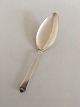 Hans Hansen 
Arvesølv No. 4 
Sterling Silver 
Oval Serving 
Spoon / Server. 
22.6 cm L (8 
57/64")