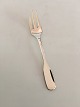 Hans Hansen 
"Susanne" 
Sterling Silver 
Cake Fork. 13.5 
cm L (5 5/16")