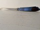 Layer cake 
knife, Sterling 
silver & steel, 
Tulip, A. 
Michelsen, 
28.5cm long * 
Nice condition 
*