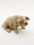 Bing & Grondahl sitting pig 1582