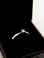 14ct white gold ring sold