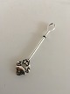 Georg Jensen 
Acorn Sterling 
Silver Ladies 
Cigarette 
Holder No 184. 
Measures 7.5 cm 
/ 2 61/64 in.