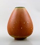 Rorstrand / Rörstrand stoneware vase by Gunnar Nylund.
