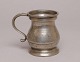 Pewter mug from 
Kent, late 
1800's. 
Stamped: VR 
354, 1/2 pint. 
H: 10 cm.