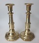 Pair of English 
brass 
chandelliers, 
19th century. 
With 8 edged 
feet and 
basluster 
shaped stem. 
...