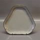 1 pcs in stock
1526-878 
Triangular dish 
8.25" / 21 cm 
Royal 
Copenhagen # 
878  Creame 
curved ...
