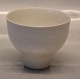 Royal Copenhagen 4478 RC White vase with relief 9 x 11.5 cm Gerd Boegelund