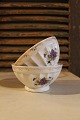 Old French café 
latté bowl / 
bol in 
porcelain.
Measures: H: 
7.5cm. 
dia.:14,5cm. (1 
pcs)