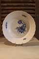 Royal 
Copenhagen Blue 
Flower Curved 
deep plate. Dia 
.: 23,5cm. 
Decoration 
number: 
10/1615. ...