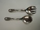 Georg Jensen. 
Sterling (925). 
Serving set. 
Model 42. 
Length 15 cm. 
Produced 1929 + 
1930.