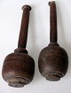 Couple of 
Danish antique 
slings, 19th 
century. 
Twisted oak. 
Length: 18 cm.