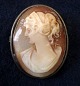Antique camè as 
a brooch / 
pendant with 
woman in 
profile, 19th 
century. With 
silver setting. 
...