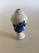 Royal 
Copenhagen Blue 
Flower Curved 
Salt Shaker No 
1876. Measures 
8.5 cm / 3 
11/32