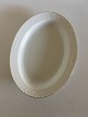 Royal 
Copenhagen 
Tradition White 
Half Lace w. 
Gold Oval 
Serving Dish 
No. 628. 
Measures 33.5 x 
25 cm.