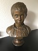 Large L. 
Rasmussen 
Copenhagen 
Bronze Bust. 
Measures 44 cm 
High (17 
21/64").
The boy is:  
...