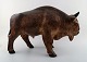 Michael Andersen: kæmpestor tyr, sjælden figur, i brunlige nuancer. 
