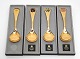 Click a photo 
to view 
the large 
photo