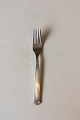 Farina silver 
plate Lunch 
Fork A.P. Berg
Measures 17.8 
cm / 7"