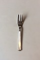 Diplomat silver 
plate Cake 
Fork. Measures 
14.2 cm / 5 
1/2"