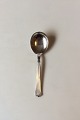 Diplomat silver 
plate Jam Spoon 
A.P. Berg
Measures 12.7 
cm / 5"