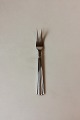 Margit Kronen 
silver plate 
Cold Meat Fork. 
Measures 14.5 
cm / 5 2/3"