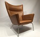 Wingchair, model CH445, i Valnød elegance læder af Hans J. Wegner og Carl Hansen 
og Søn.
5000m2 udstilling.