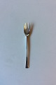 Jens Harald 
Quistgaard 
Tjorn Sterling 
Silver Dinner 
Fork. Measures 
19.3 cm / 7 
19/32"