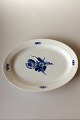 Royal 
Copenhagen Blue 
Flower Braided 
Oval Tray No 
8019. Measures 
44.5 cm / 17 
33/64"