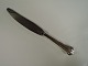 Butterfly. 
Silver (830). 
Lunch knife. 
Length 20.8 cm. 
There are 12 
pieces in 
stock.