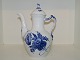 Royal 
Copenhagen Blue 
Flower Curved, 
small coffee 
pot.
Decoration 
number 10/1517.
The ...