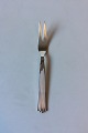 Diplomat silver 
plate Meat Fork 
A.P. Berg
Measures 22.8 
cm / 8 31/32"
