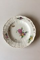 Royal 
Copenhagen 
Saxon Flower 
Dinner-/Fruit 
Plate Premium 
model with 
pierced border
Measures 25 
...